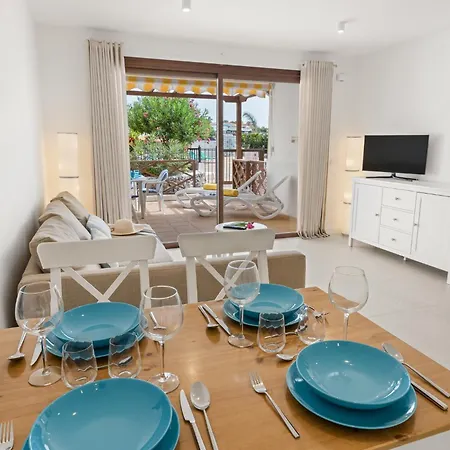 Apartmán Obsidian Neptuno Seafront And Pool